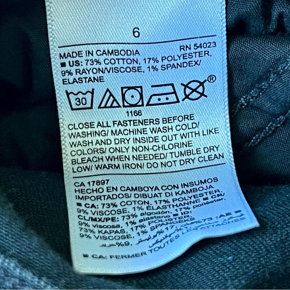 OLD NAVY Rockstar Black Super Skinny Ankle Distressed Jeans—SZ. 6 - Picture 11 of 13